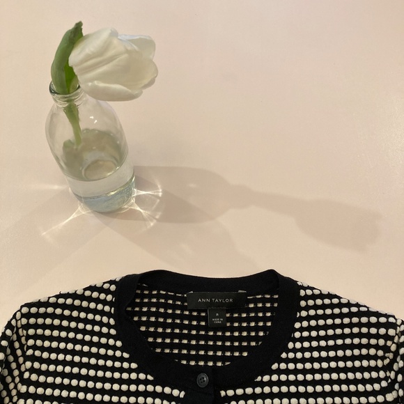 Ann Taylor Cardigan Sweater Black White Crew Neck Button Up Size M - Picture 4 of 4